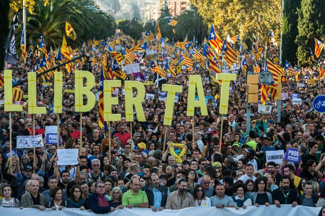 Katalanische Separatisten-Demonstranten protestieren gegen Polizeitaktiken