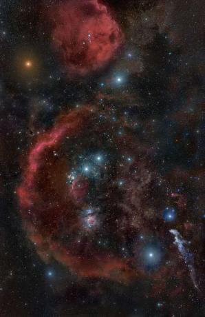 Das Sternbild Orion und der rote Überriese Betelgeuse.