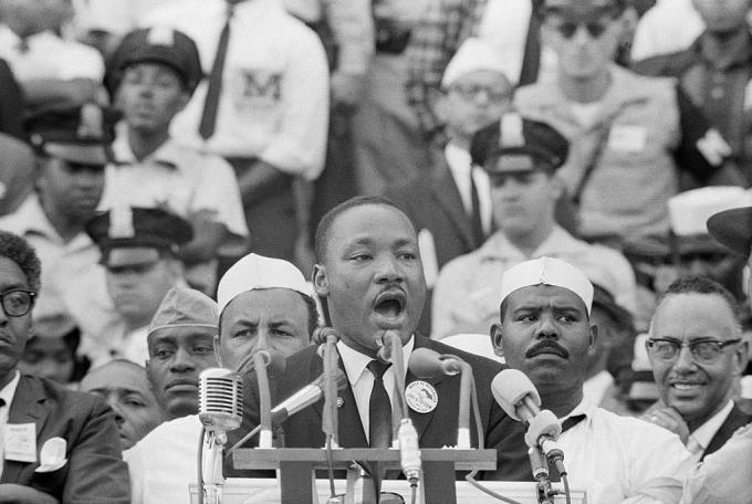 Dr. Martin Luther King, Jr. hält seine berühmte Rede "I Have a Dream" vor dem Lincoln Memorial während des Freedom March 1963 in Washington.