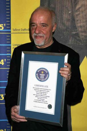 Paulo Coelho mit Guiness-Weltrekord für die meisten Übersetzungen eines Buches