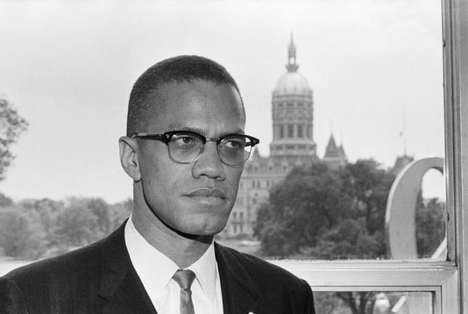 Malcolm X vor dem Kapitol von Connecticut