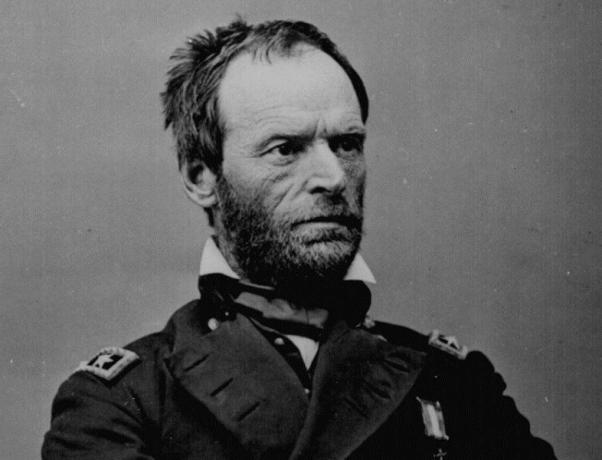 Generalmajor William T. Sherman sitzt in einer blauen Uniform der Union Army.