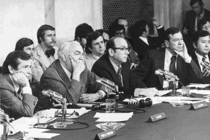 Foto der Anhörung des Senatsausschusses von Watergate 1973.