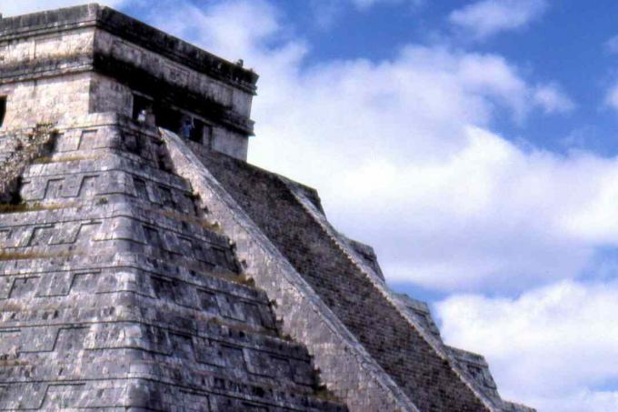 Die Astronomieplattform krönt el Castillo in Chichen Itzá