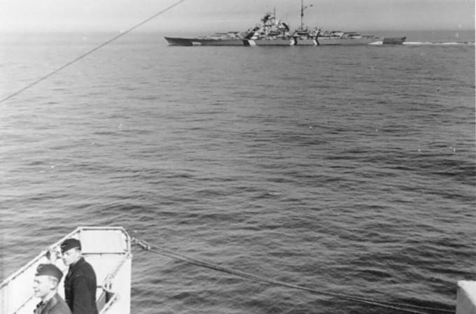 Bismarck in der Ostsee, 1941