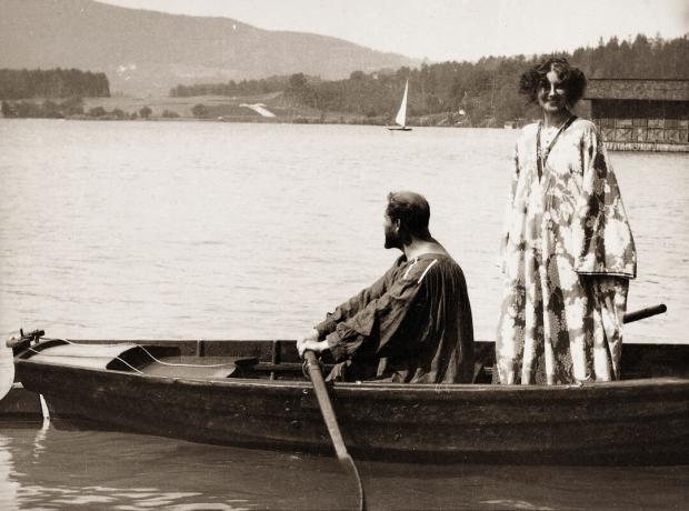 Gustav Klimt mit Emilie Floege