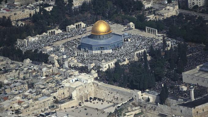 Luftaufnahme des Freitagsgebetes, Tempelberg, Felsendom, Jerusalem, Israel