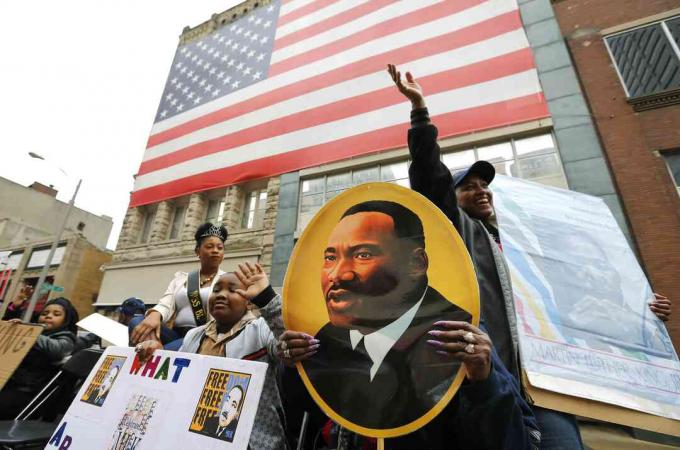 Memphis markiert Martin Luther King Day mit März zum Lorraine Motel