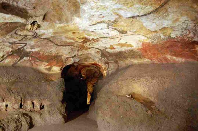 Lascaux II Halle der Bullen