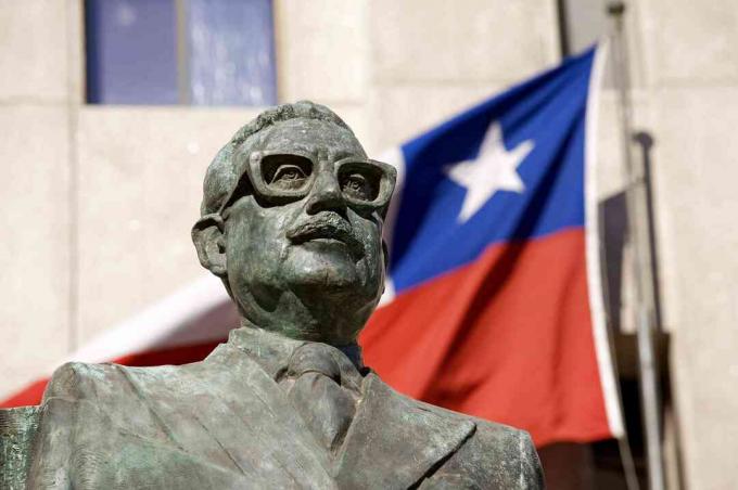 Statue von Salvador Allende