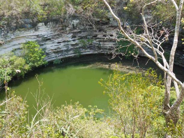 Große Cenote in Chichen Itza