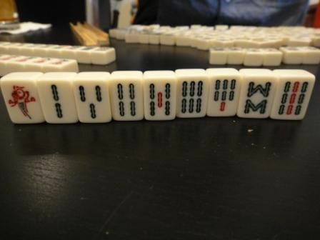 Der Bambusanzug eines Mahjong-Fliesensets.