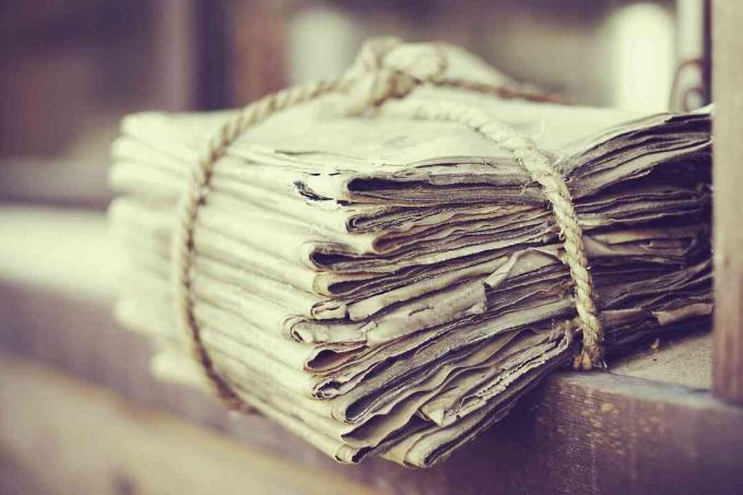Ausgewählte historische Zeitungen aus dem Jahr 1738 können über ein Online-Abonnement des Irish Newspaper Archives abgerufen werden.