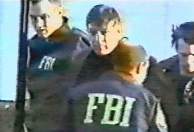 Foto des FBI-Agenten Robert Hanssen kurz nach seiner Verhaftung