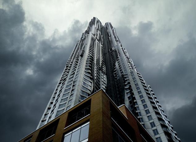 Öffentliche Schule 397 unter New York von Gehry im Jahr 2011, unteres Manahattan in New York City